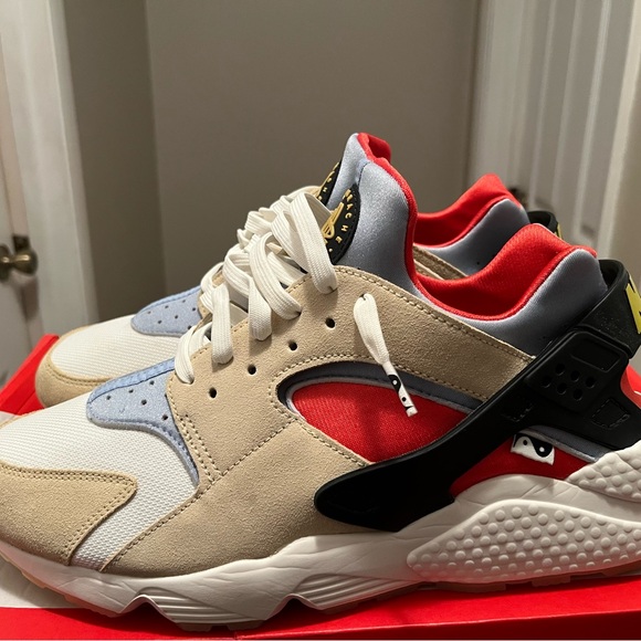 Nike Air Hurache - Picture 4 of 6